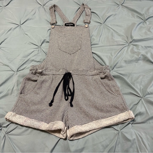Kittenish Pants - Kittenish Striped Short Overalls / Navy Blue / Tie Romper Size Large